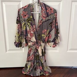 Vici Dress, Flutter Sleeves, Elastic Waist. size XS